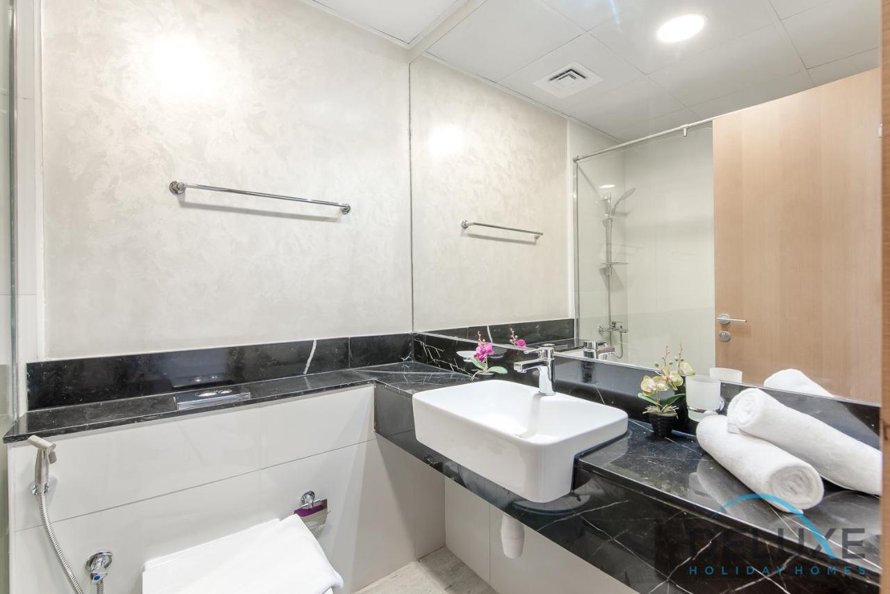 Intimate Studio At Millennium Binghatti Residence Business Bay By Deluxe Holiday Homes Dubai Ngoại thất bức ảnh